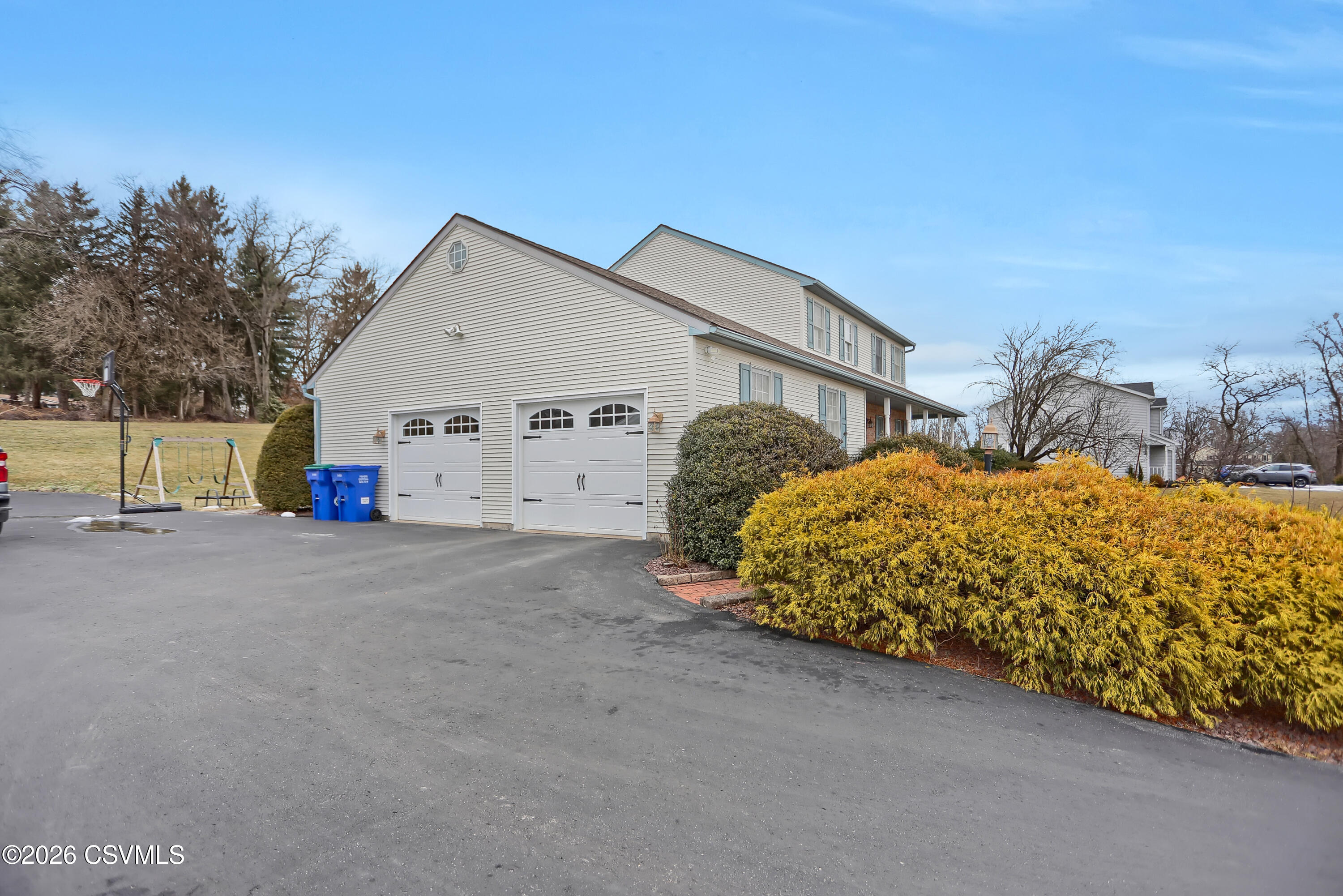 404 DANDEE Drive