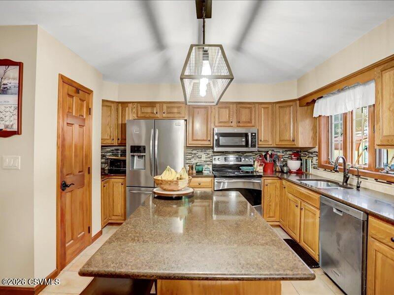 404 DANDEE Drive