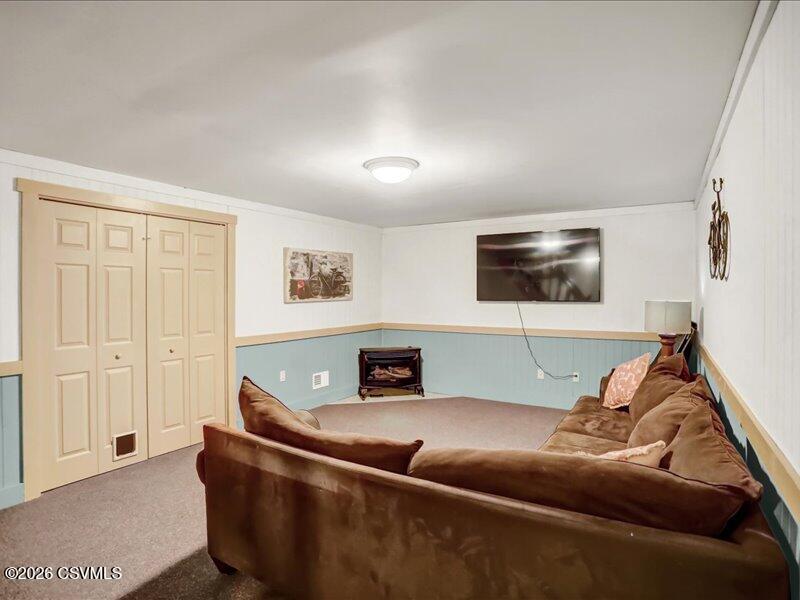 404 DANDEE Drive