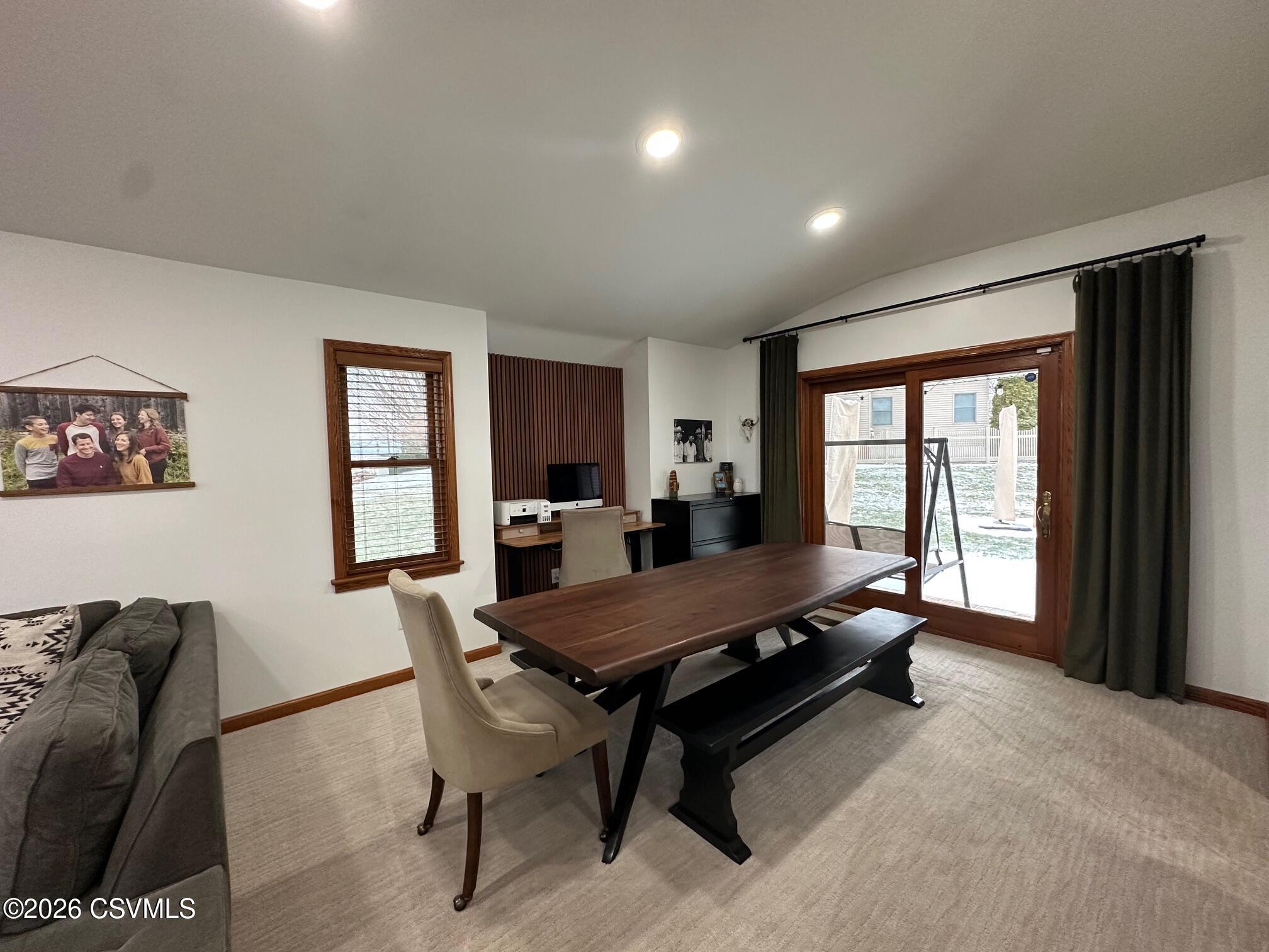 3 N MEADOW Court