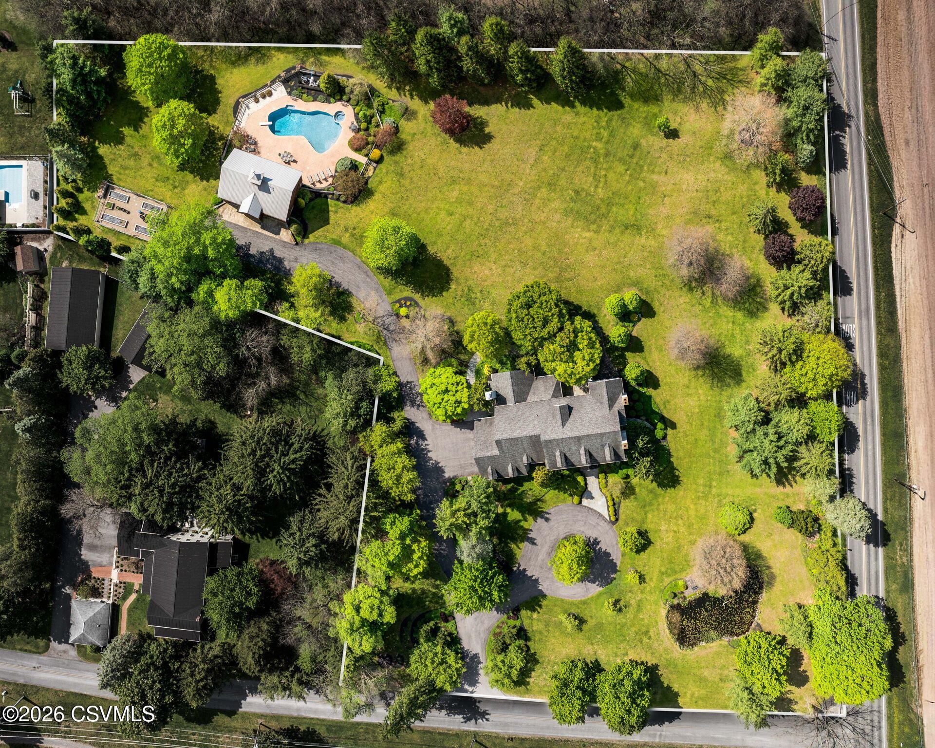 303 JONATHAN Road