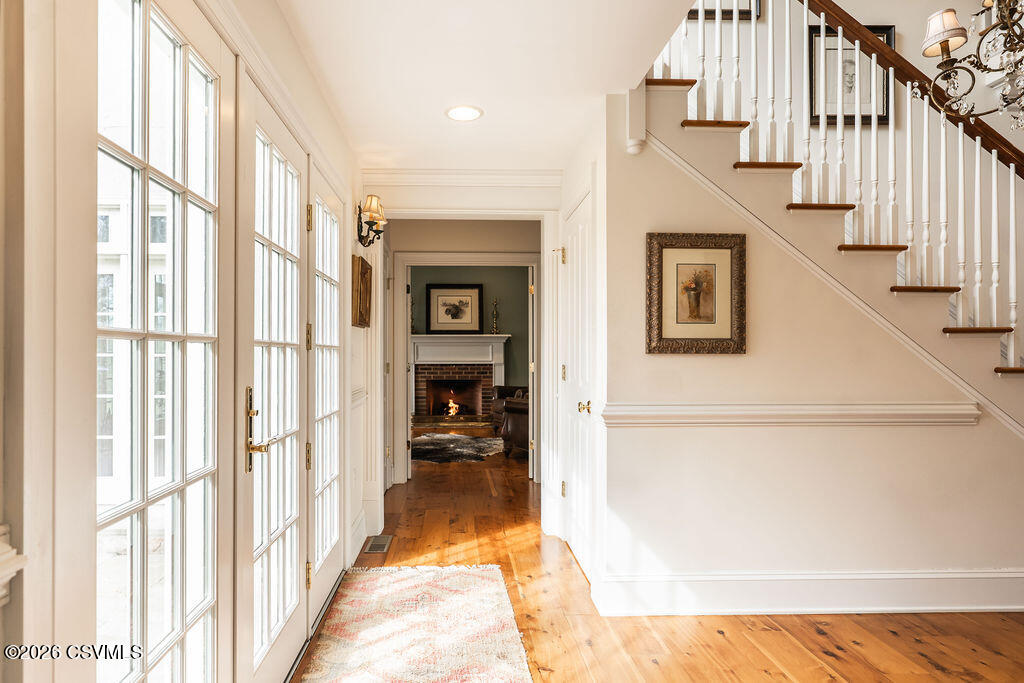 303 JONATHAN Road