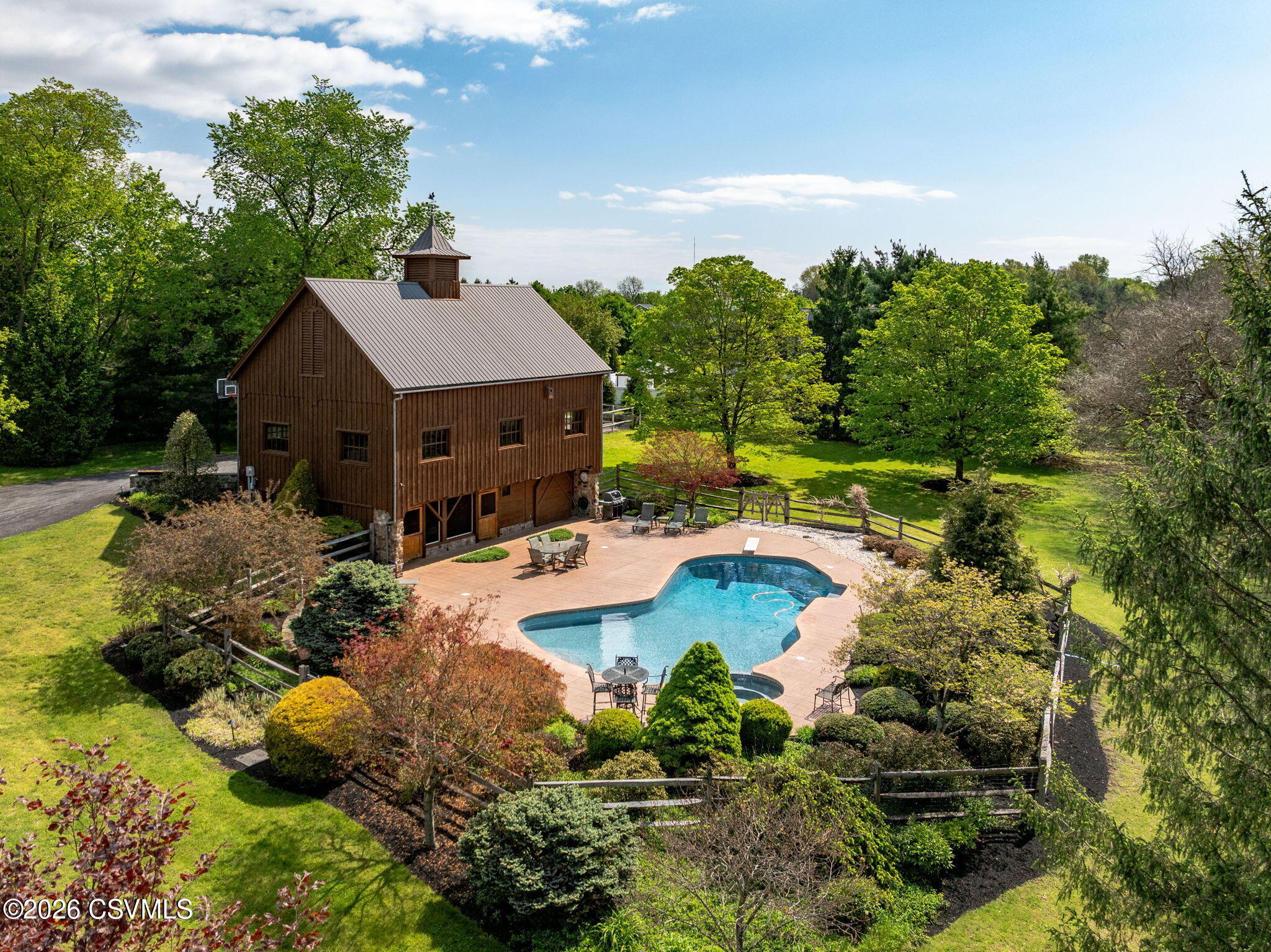 303 JONATHAN Road
