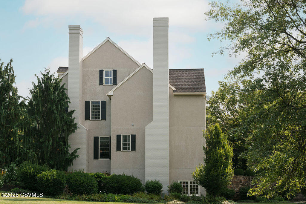 303 JONATHAN Road