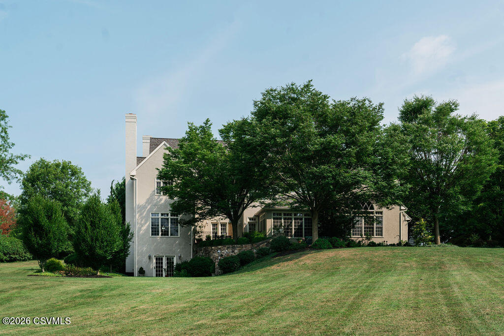 303 JONATHAN Road