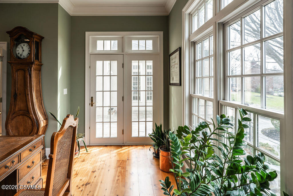 303 JONATHAN Road