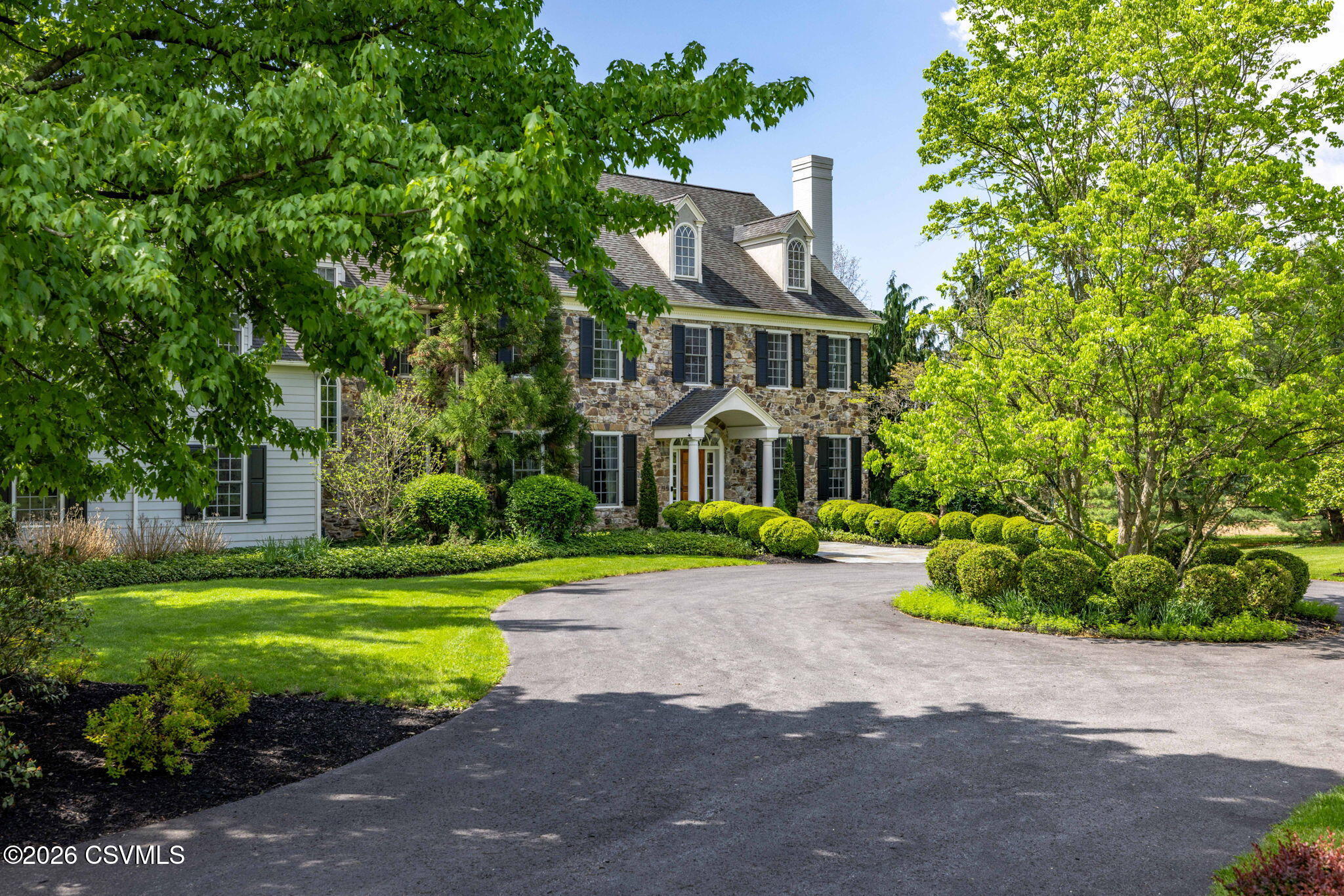303 JONATHAN Road