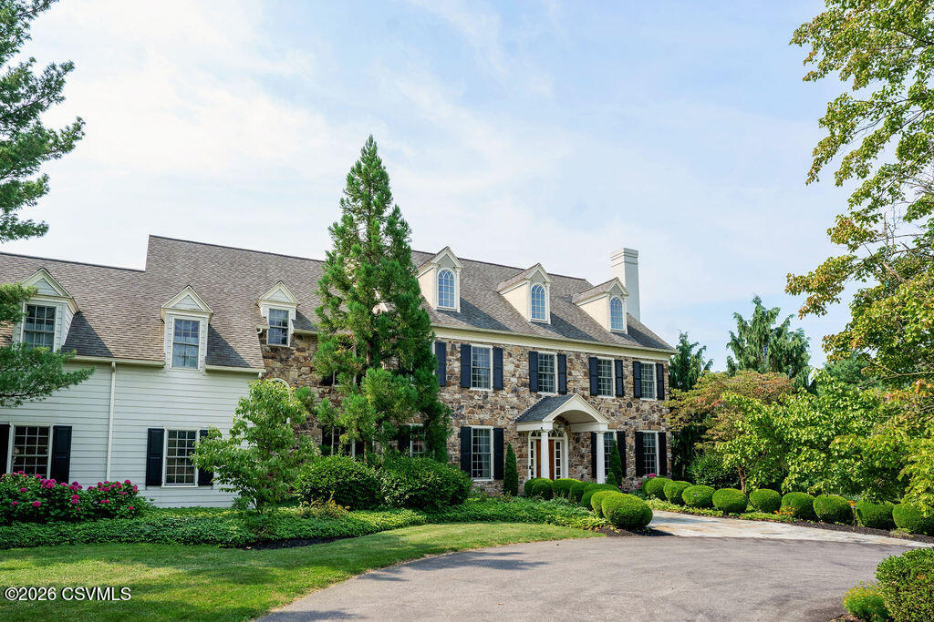 303 JONATHAN Road