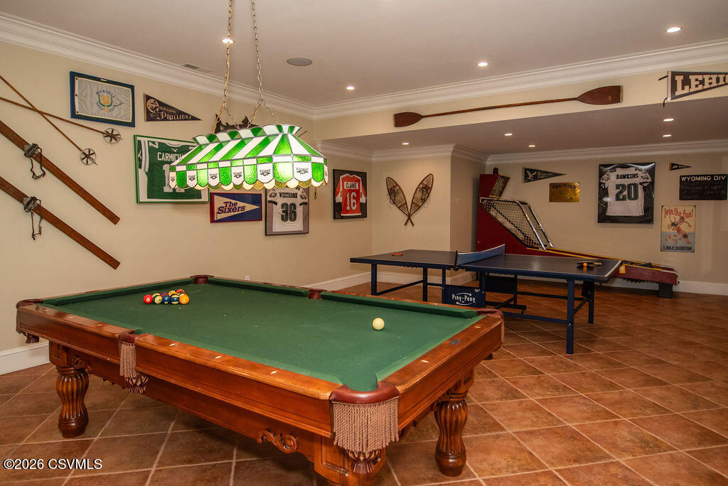 303 JONATHAN Road