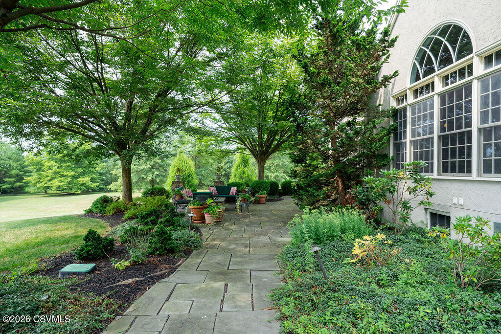 303 JONATHAN Road