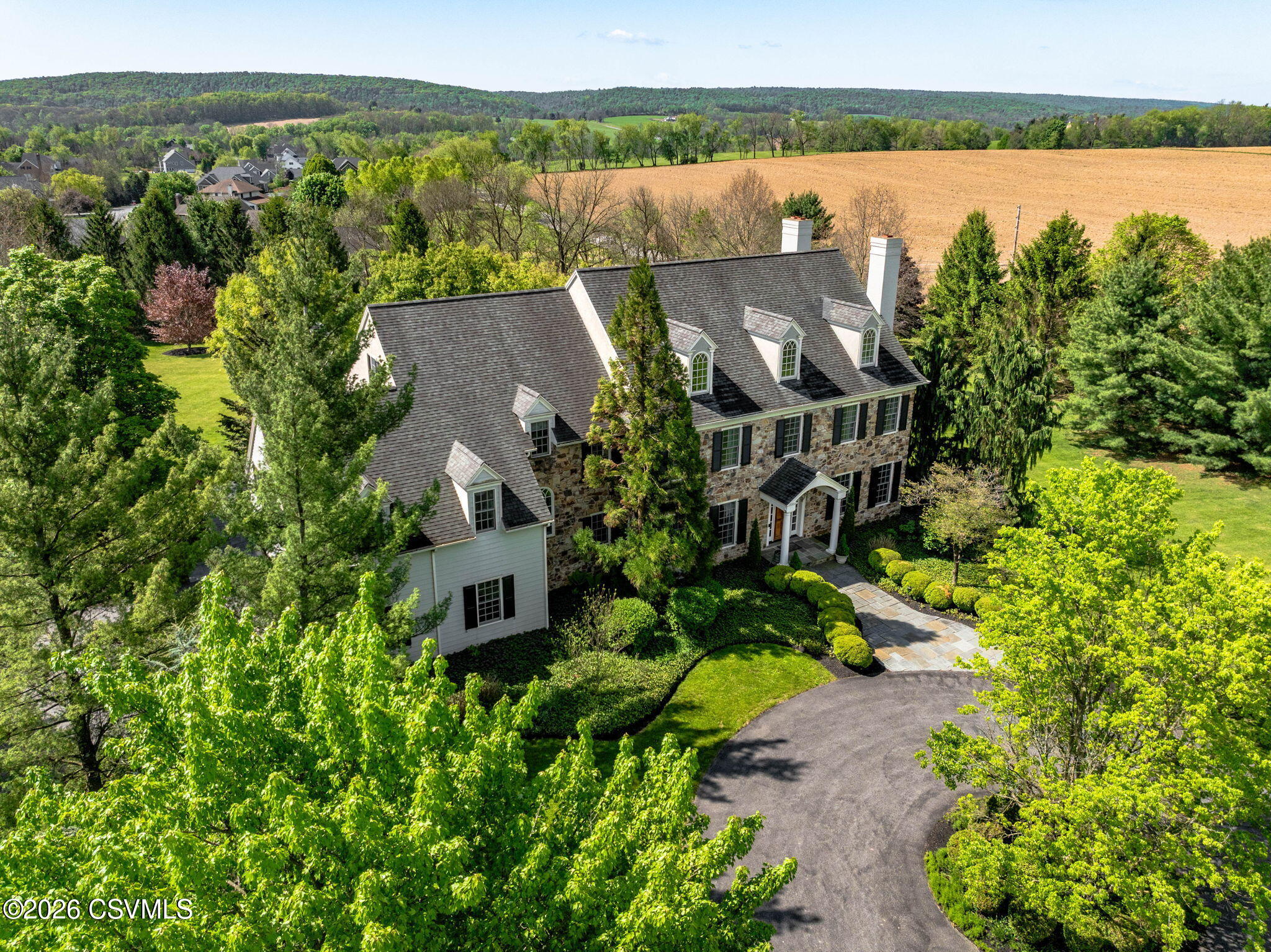 303 JONATHAN Road