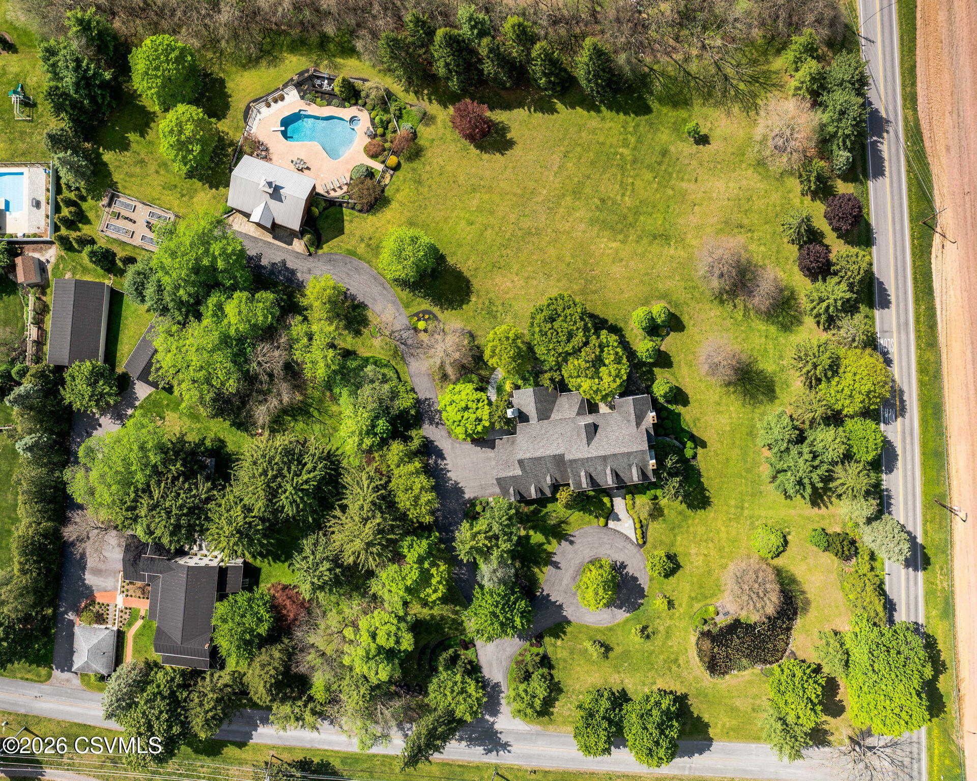 303 JONATHAN Road