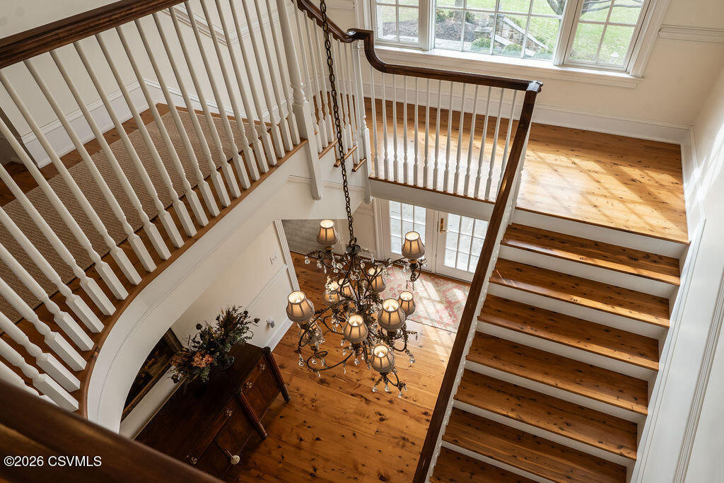 303 JONATHAN Road