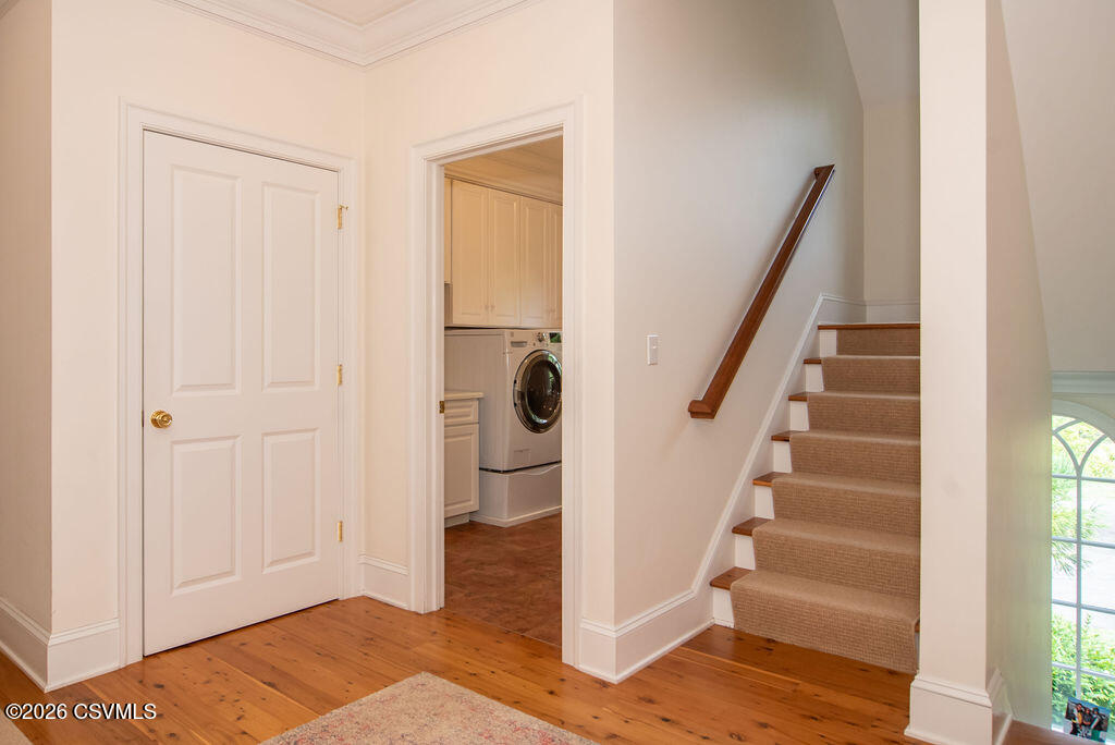 303 JONATHAN Road