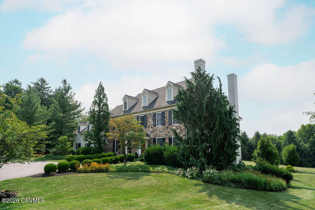 303 JONATHAN Road