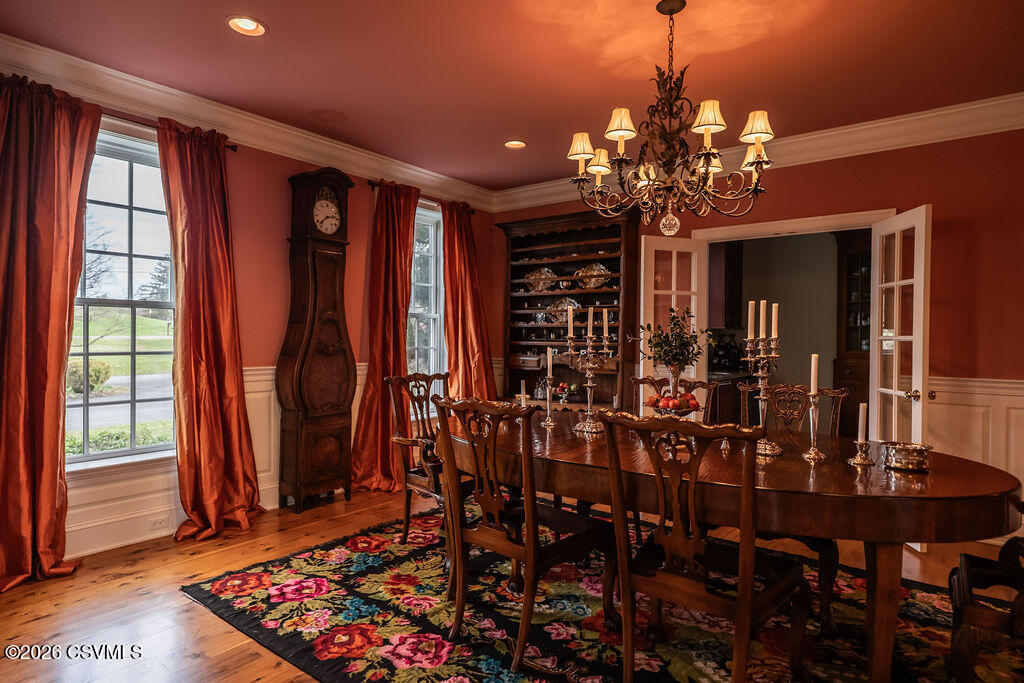 303 JONATHAN Road