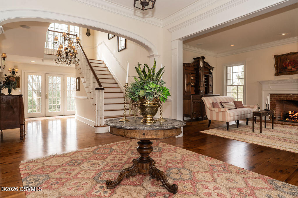 303 JONATHAN Road