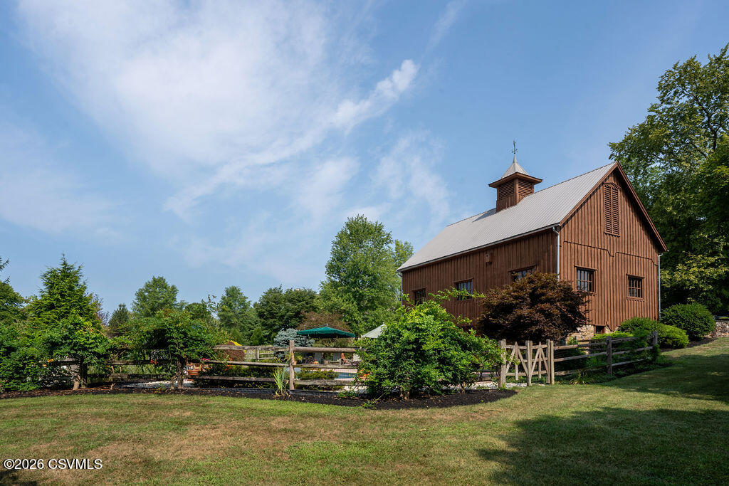 303 JONATHAN Road