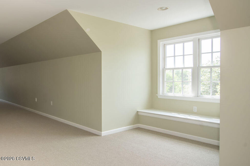 303 JONATHAN Road