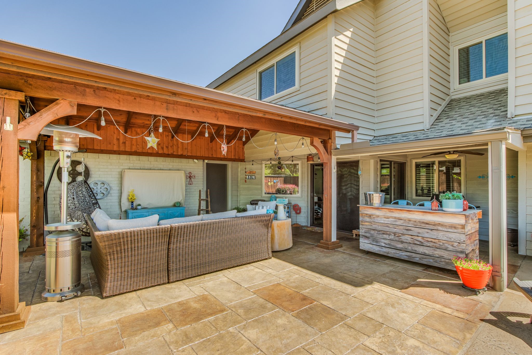 1903 Lilac Court