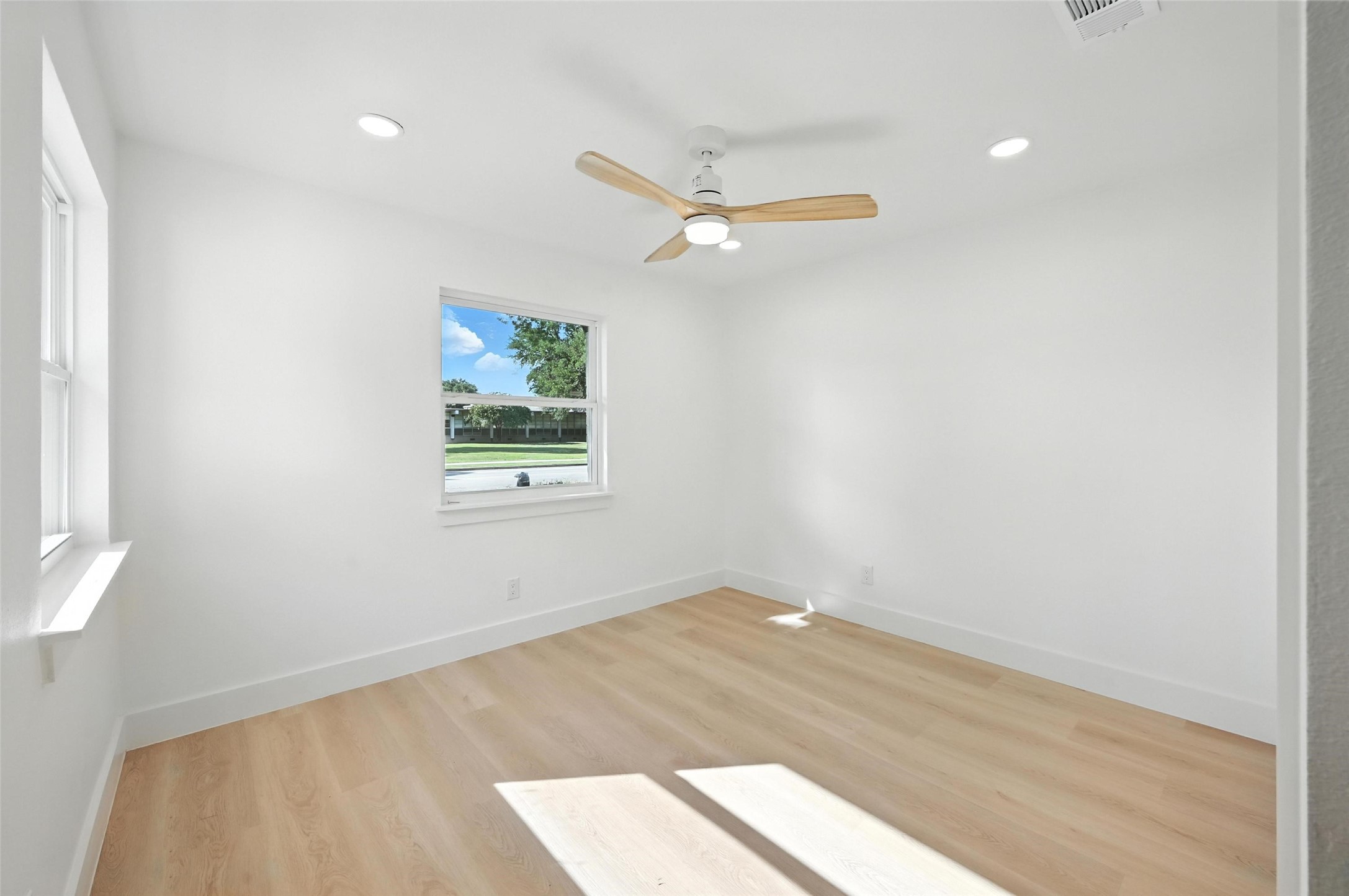 6912 Town North Drive