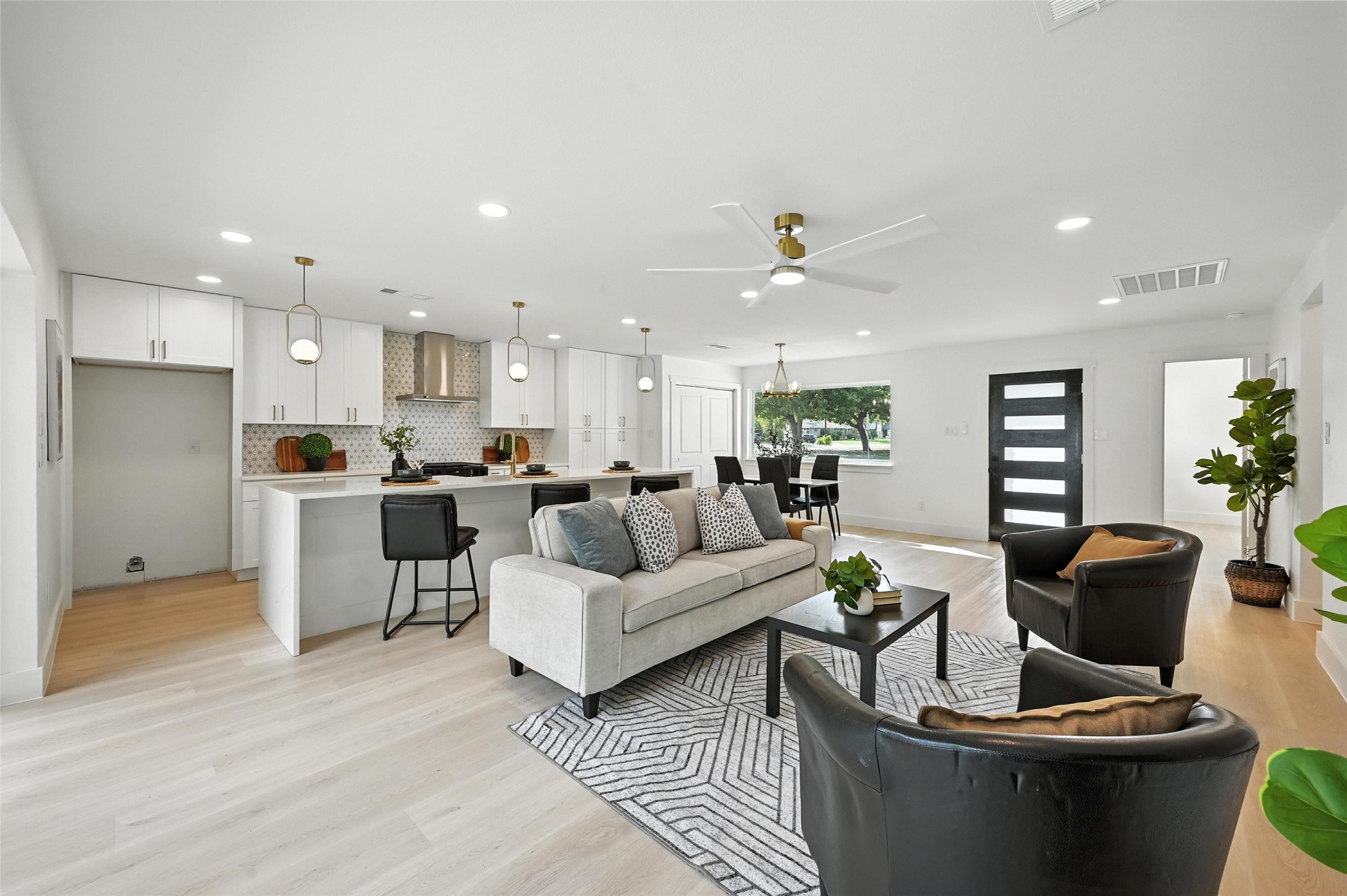 6912 Town North Drive