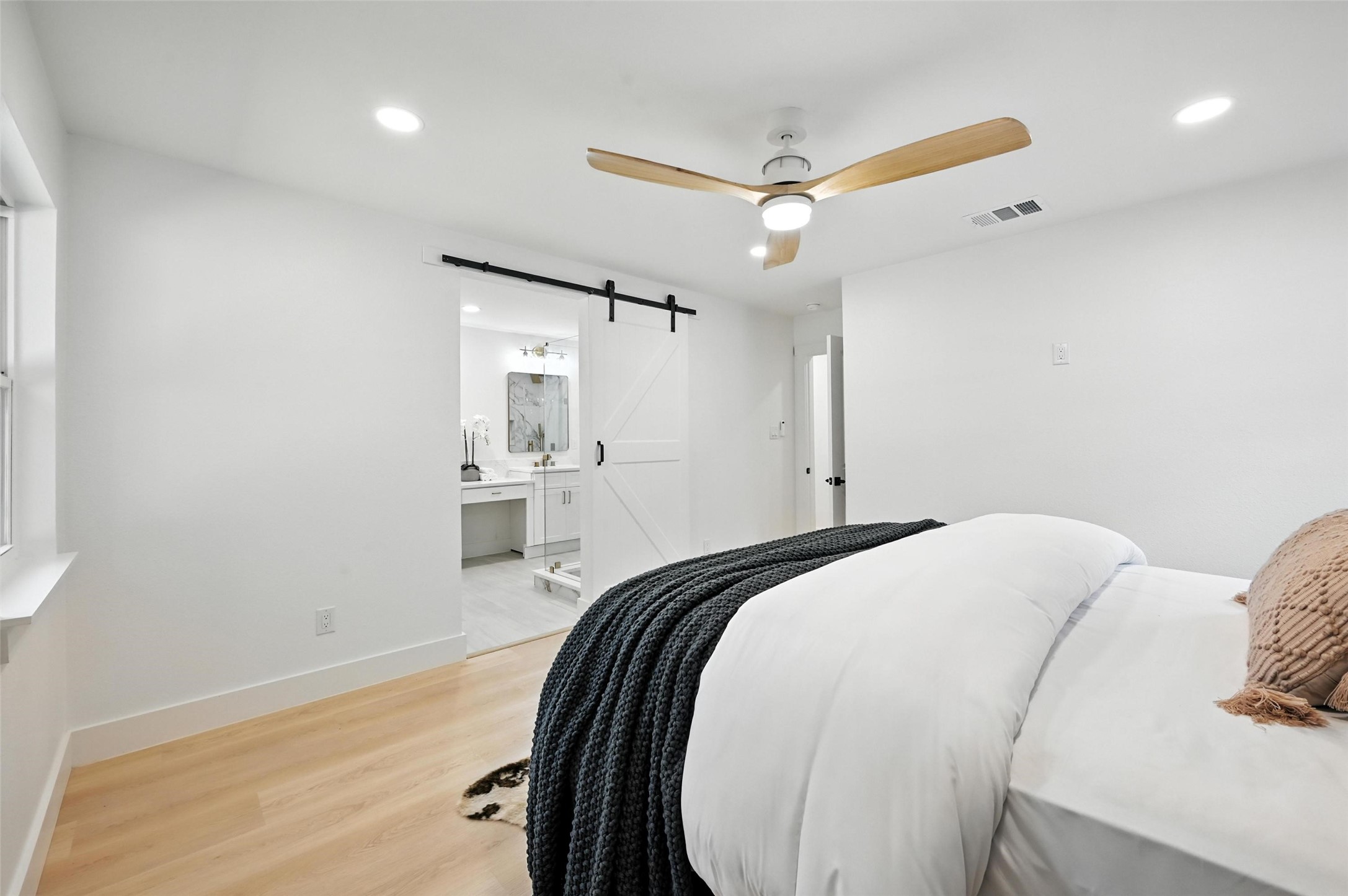 6912 Town North Drive