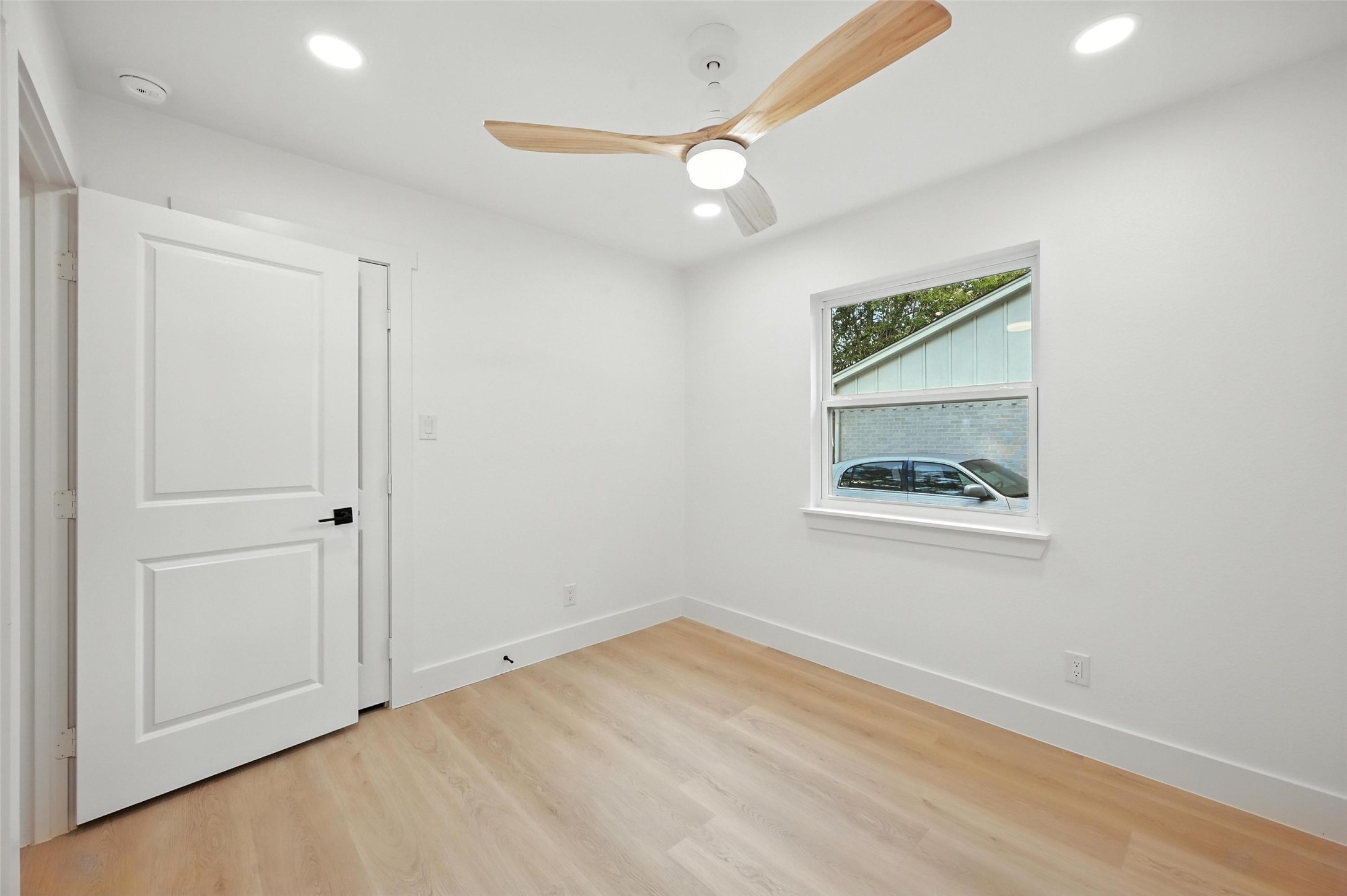 6912 Town North Drive