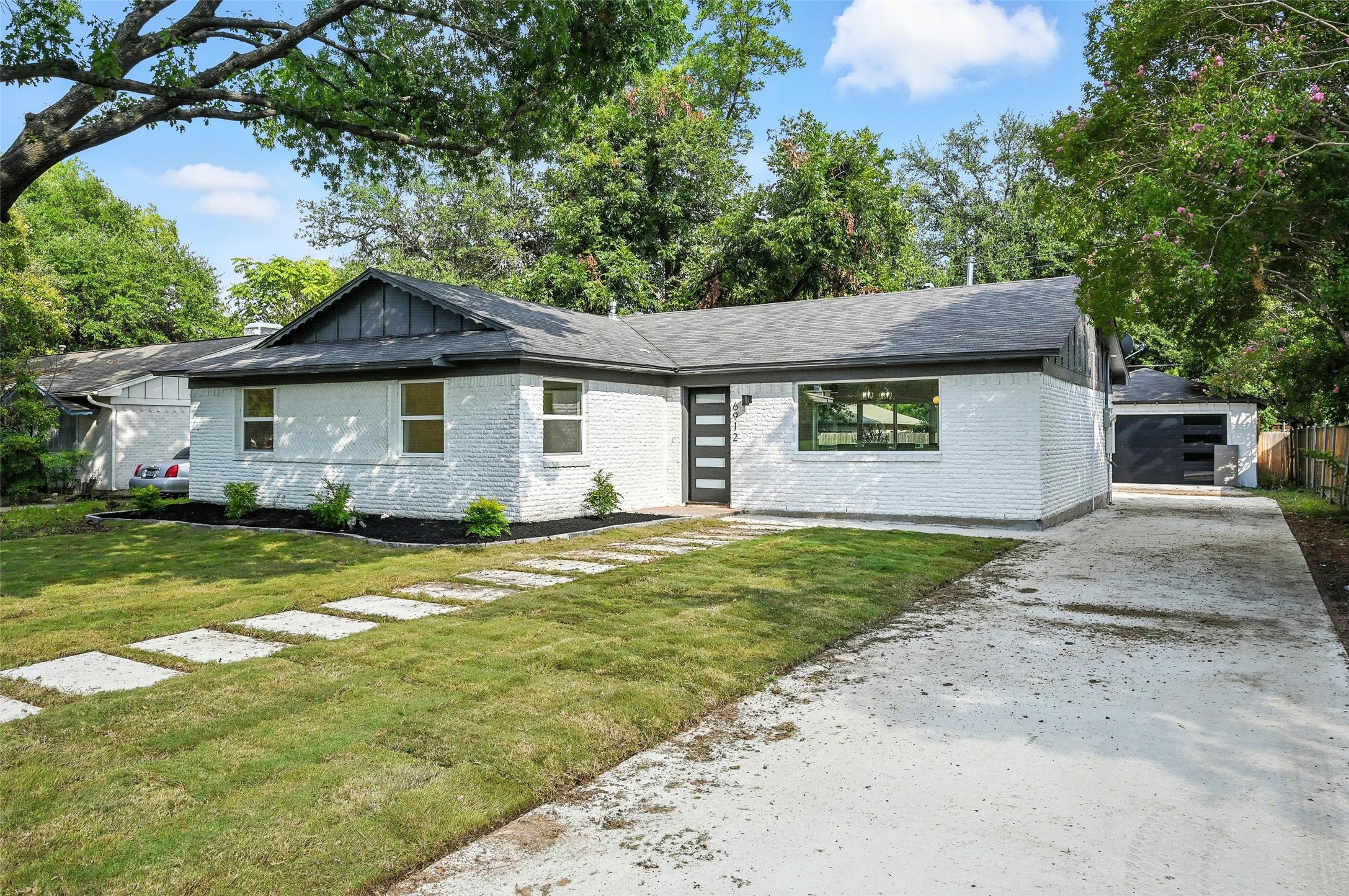 6912 Town North Drive