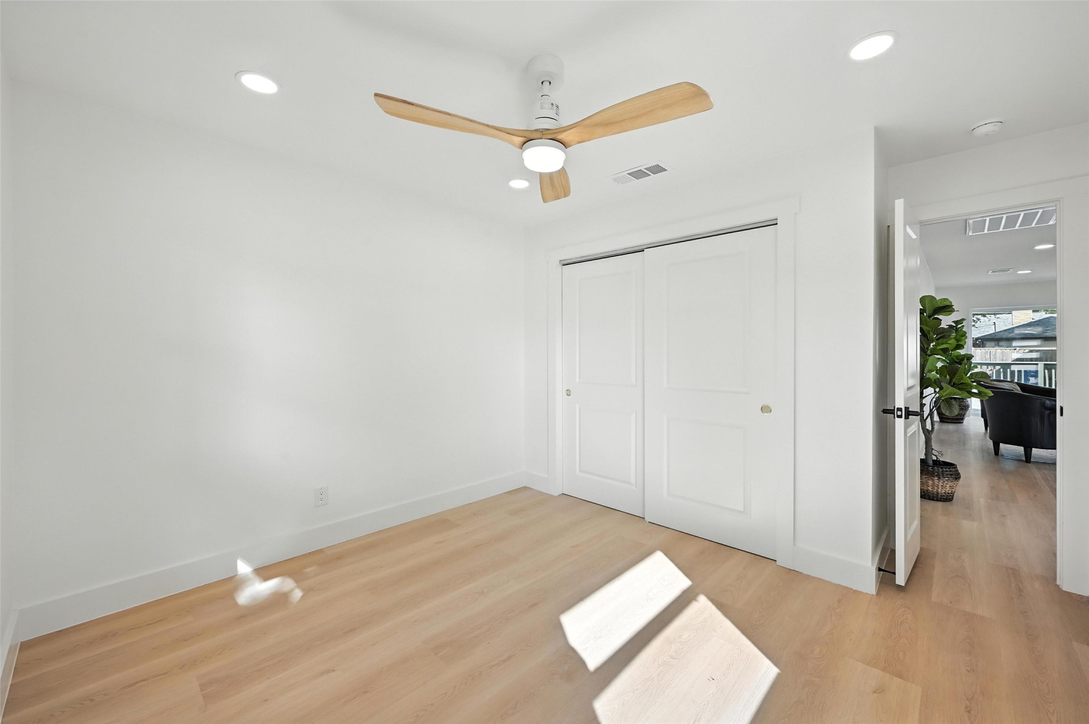 6912 Town North Drive