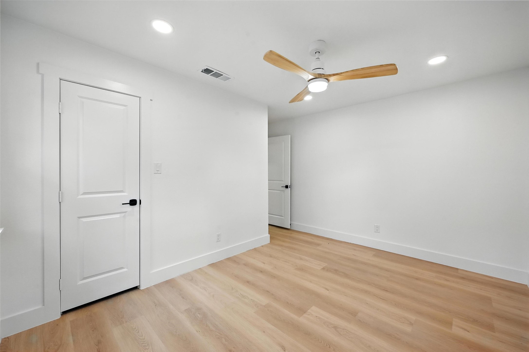 6912 Town North Drive