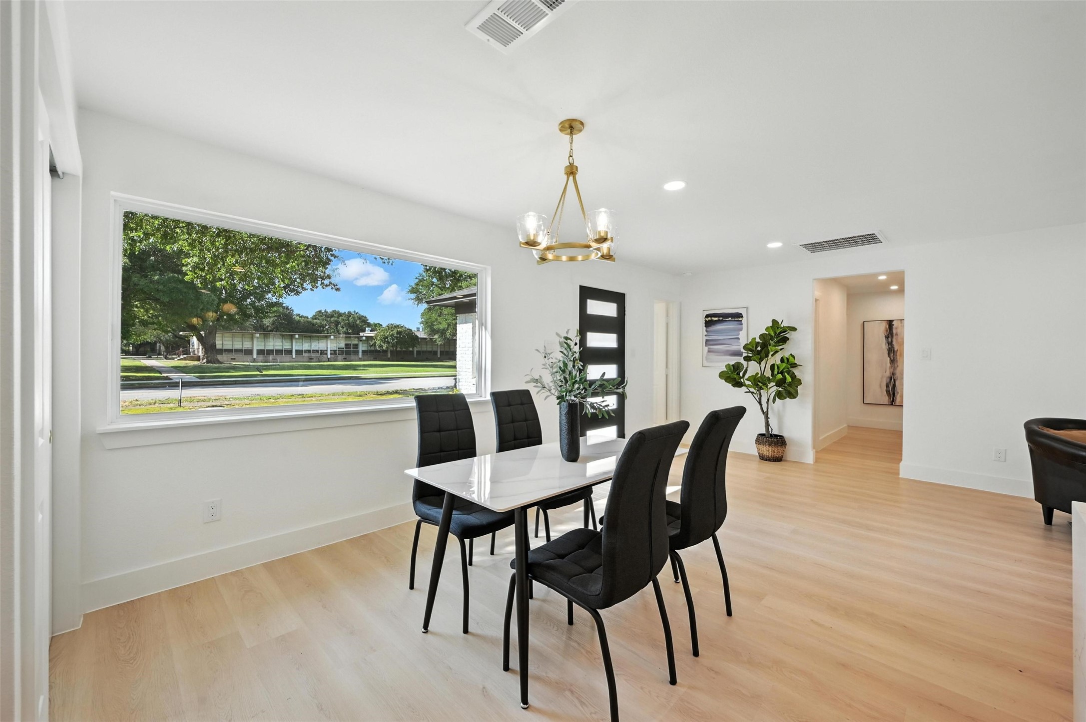 6912 Town North Drive