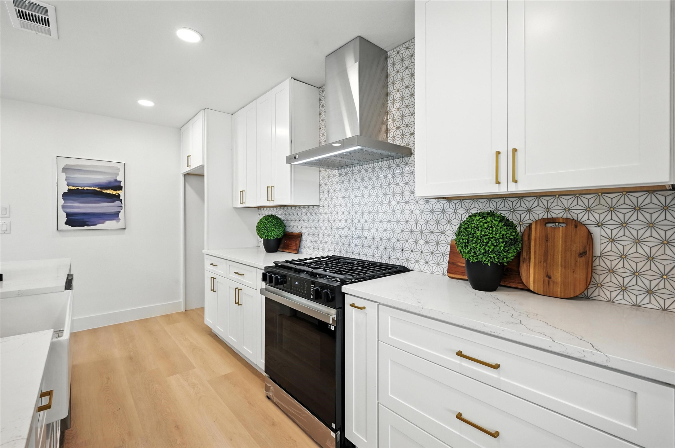 6912 Town North Drive