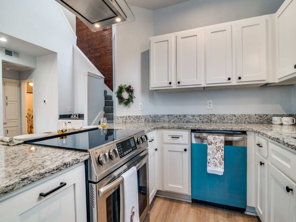 4434 Point Boulevard 208