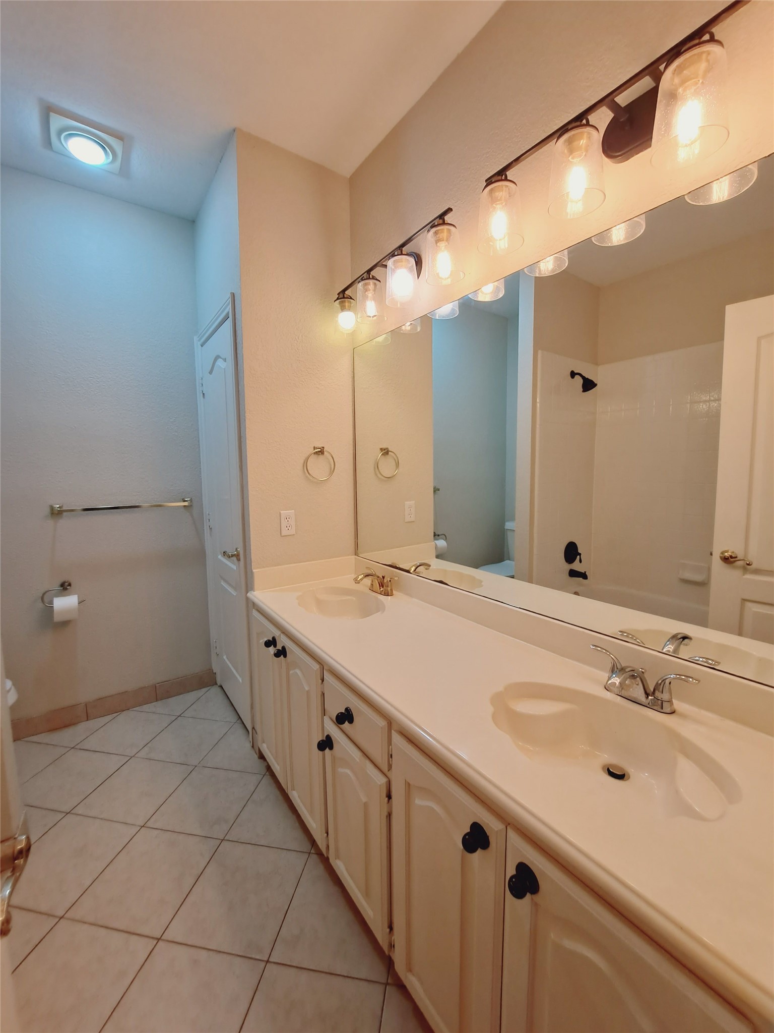 5016 Promise Land Drive