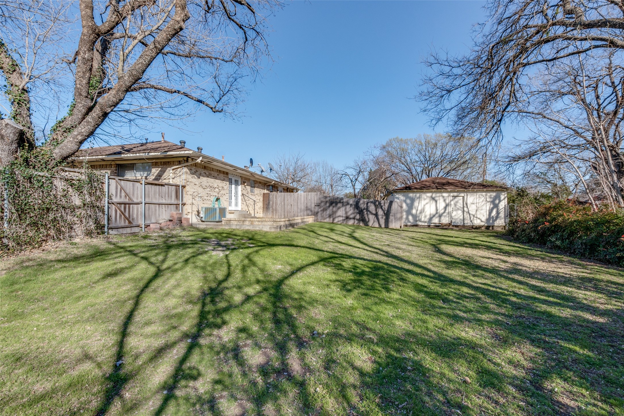 8229 Lullwater Drive