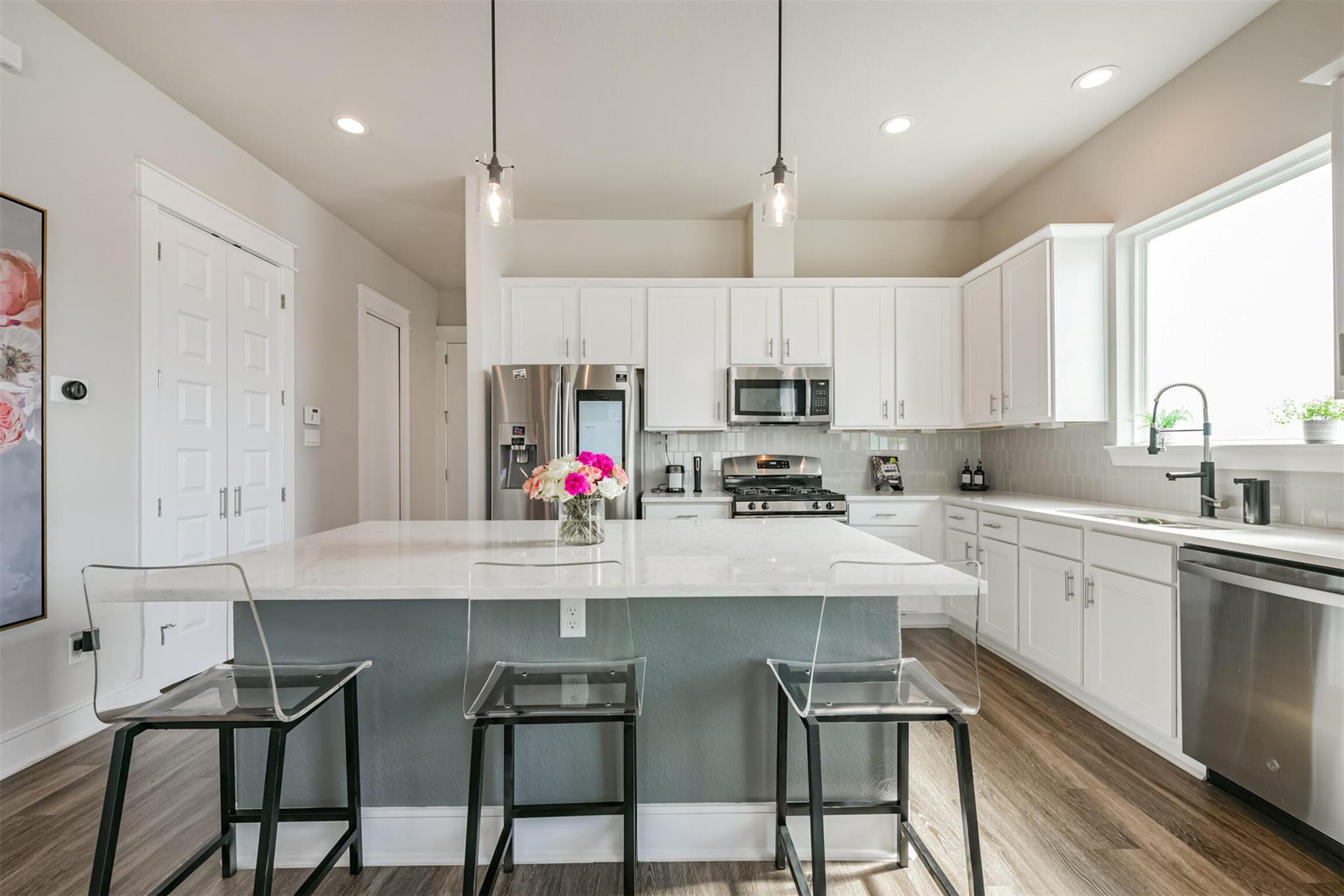 2503 Des Chaumes Street