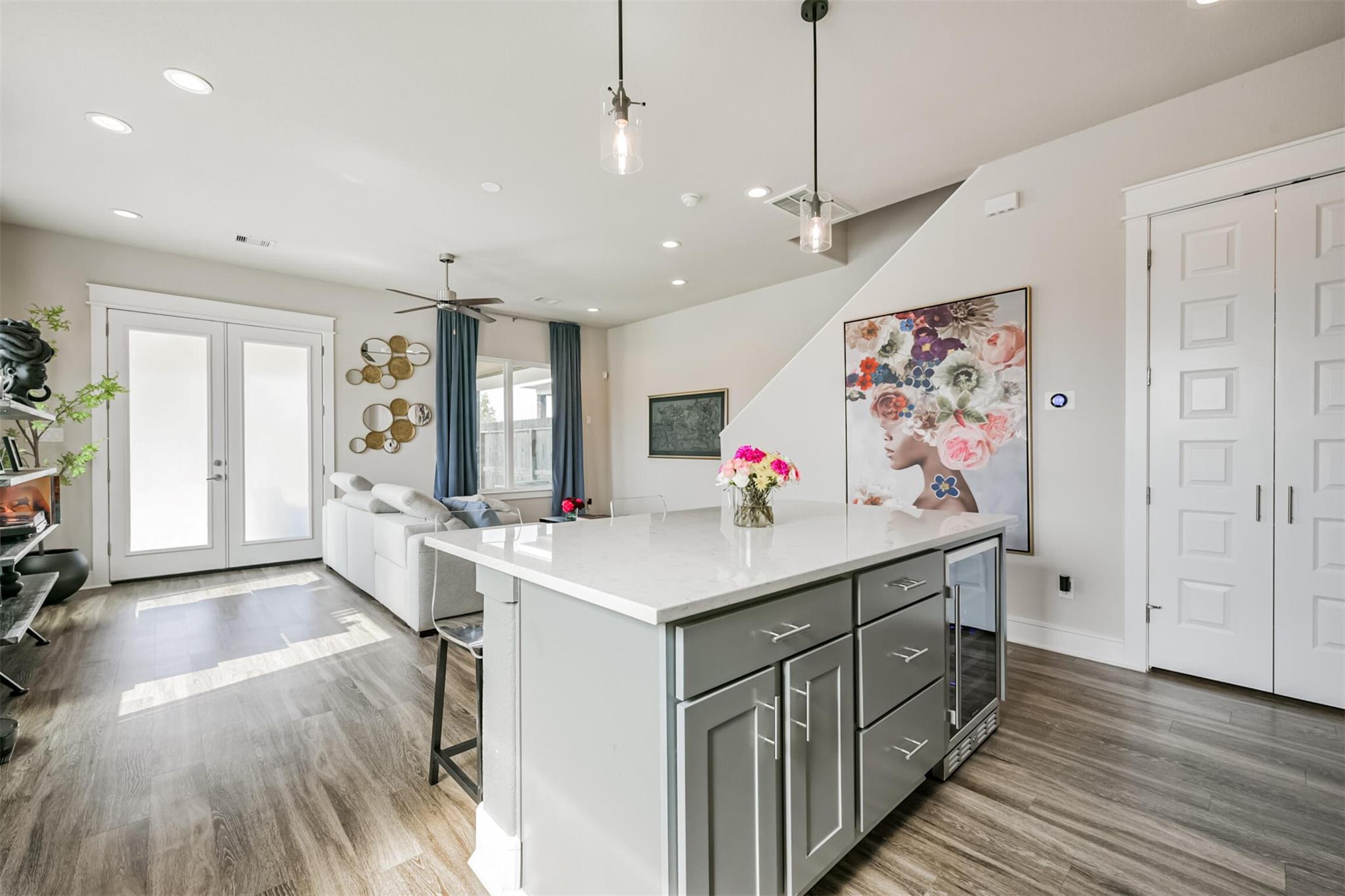 2503 Des Chaumes Street