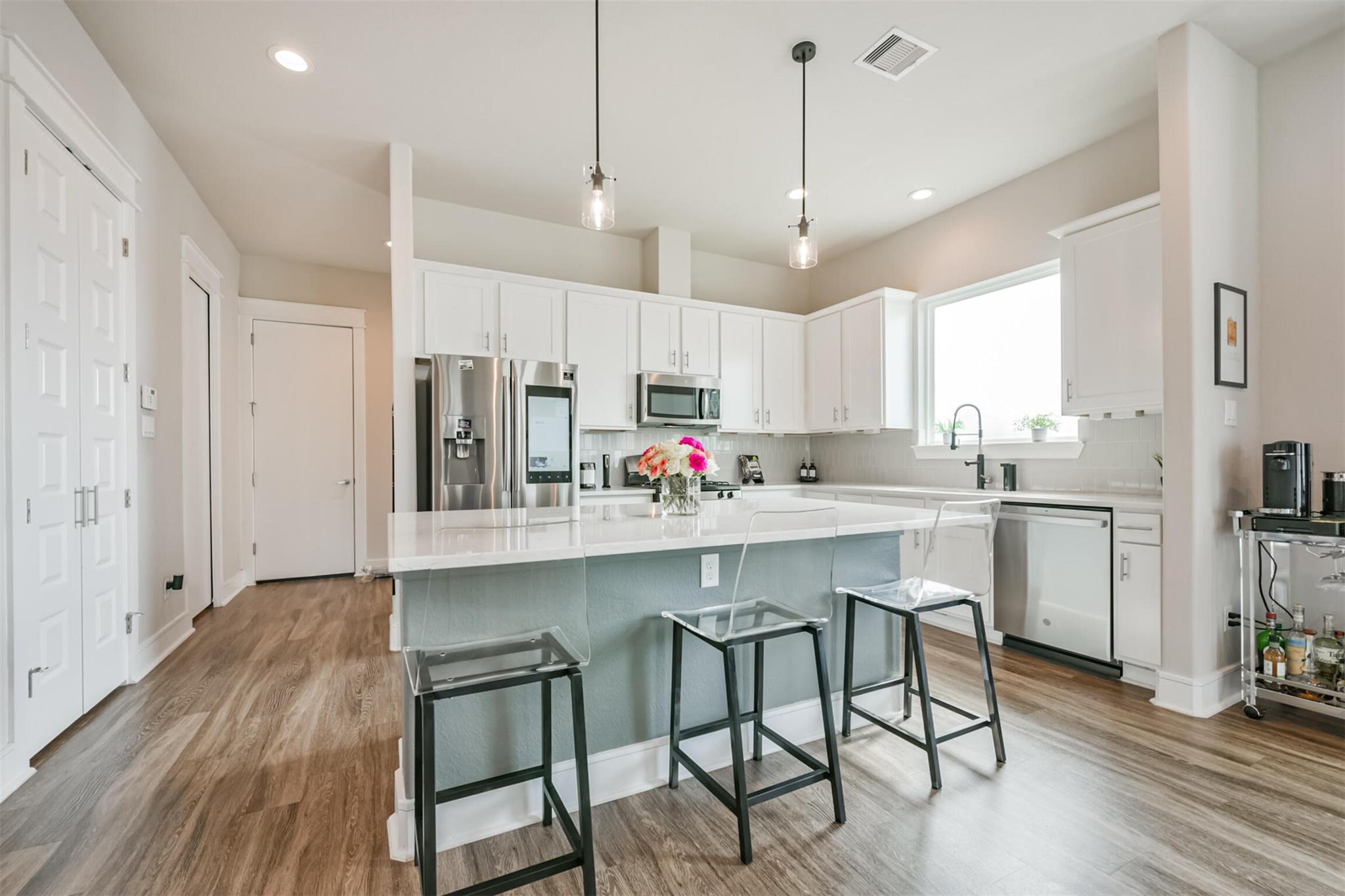 2503 Des Chaumes Street
