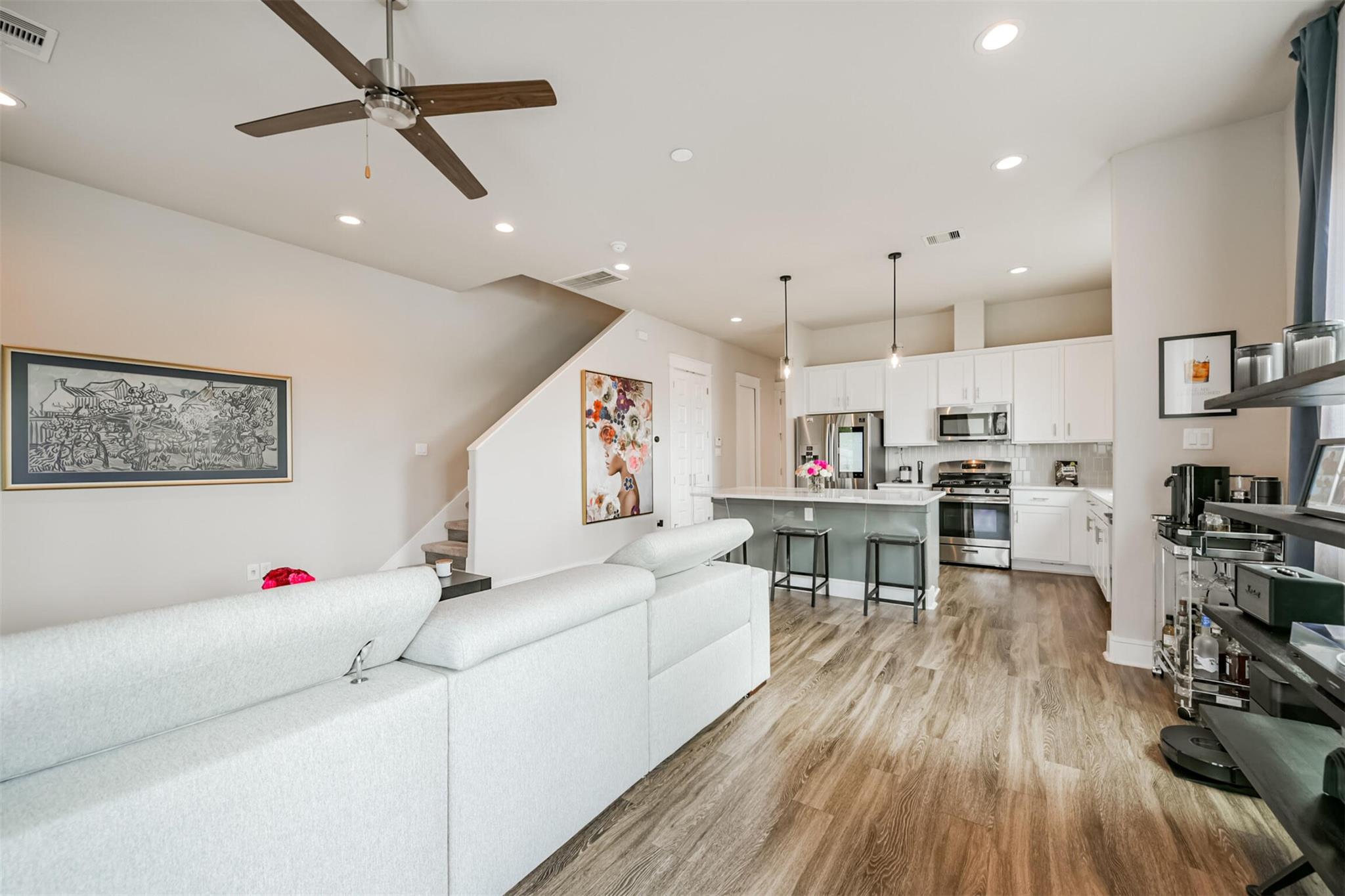 2503 Des Chaumes Street