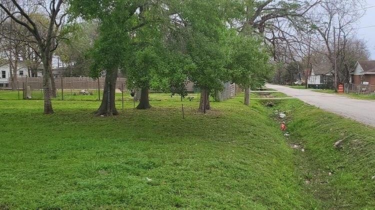 3219 Des Chaumes Street