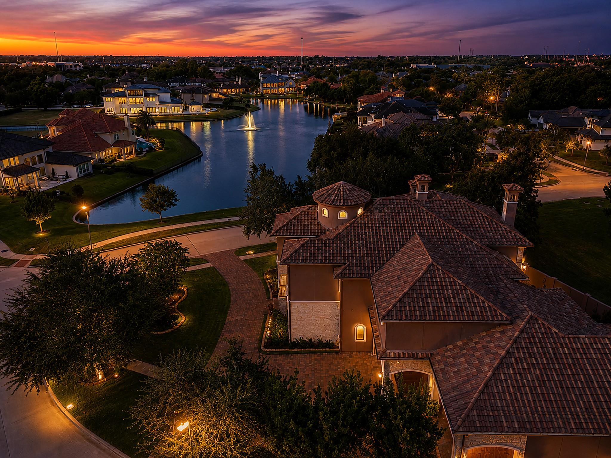 5703 Lakeshore Vista Drive
