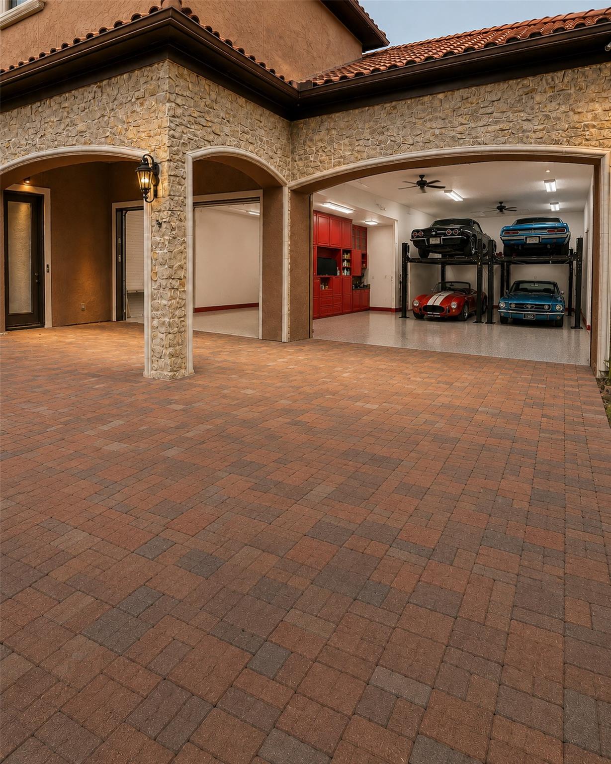 5703 Lakeshore Vista Drive