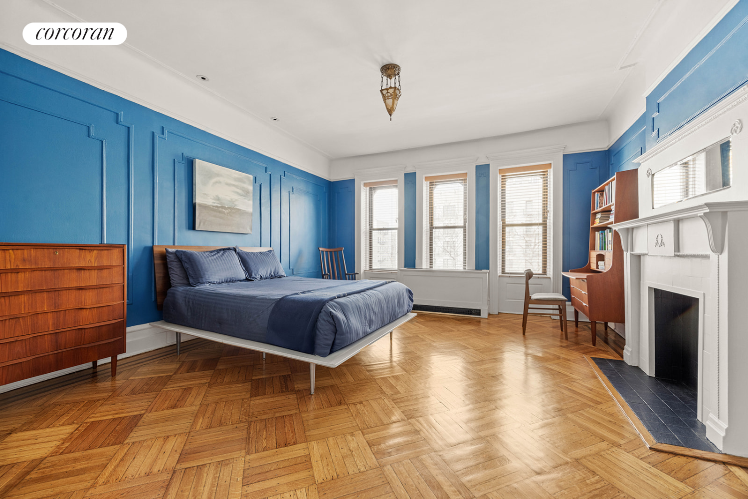 3686 BROADWAY
