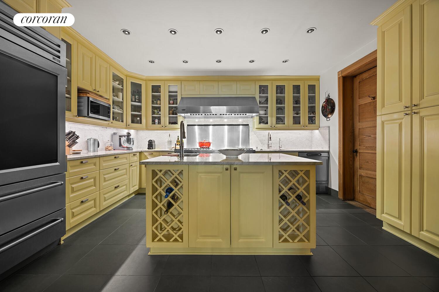 12 MOUNT MORRIS Park W