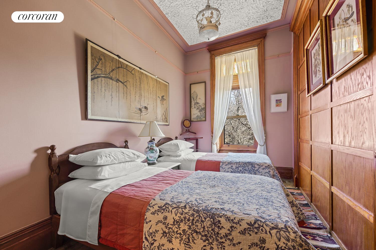 12 MOUNT MORRIS Park W