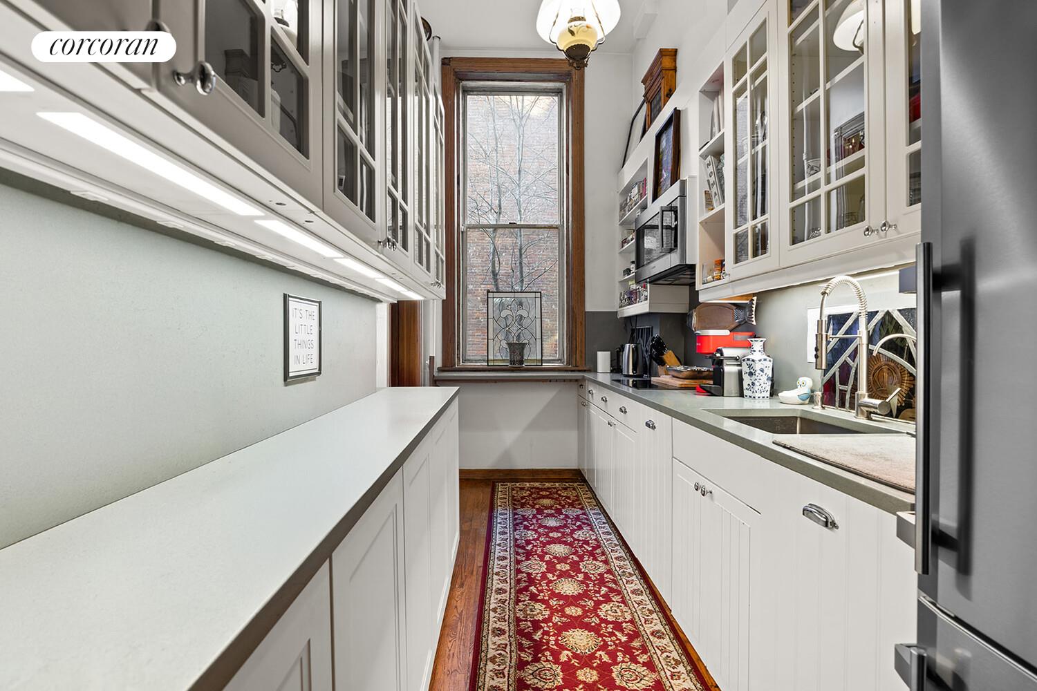 12 MOUNT MORRIS Park W