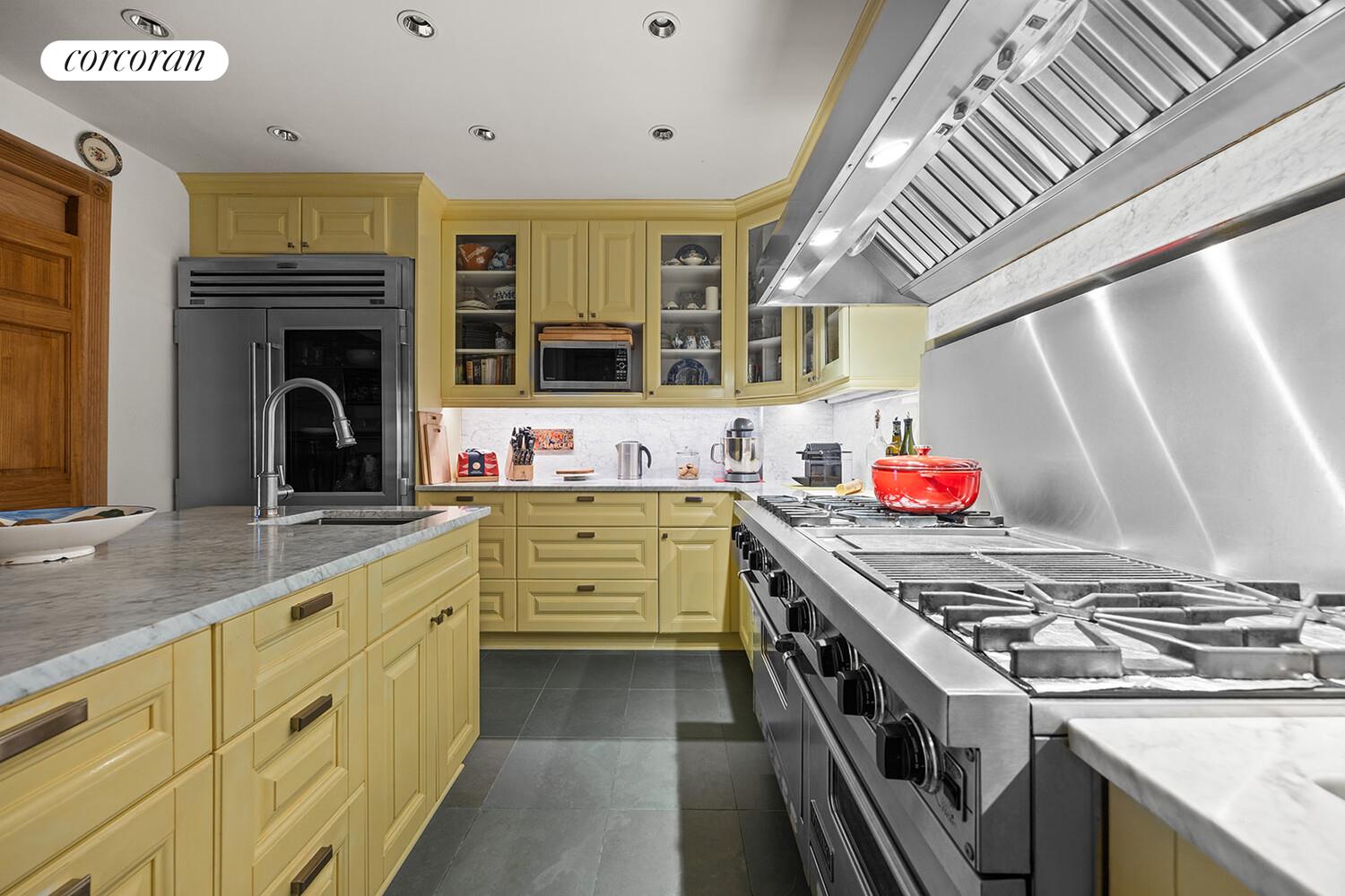 12 MOUNT MORRIS Park W