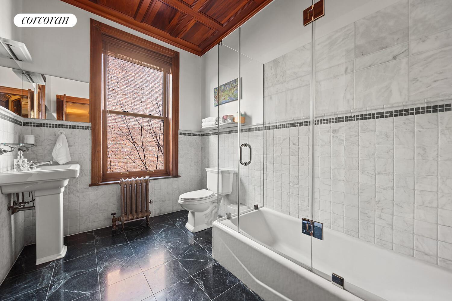 12 MOUNT MORRIS Park W