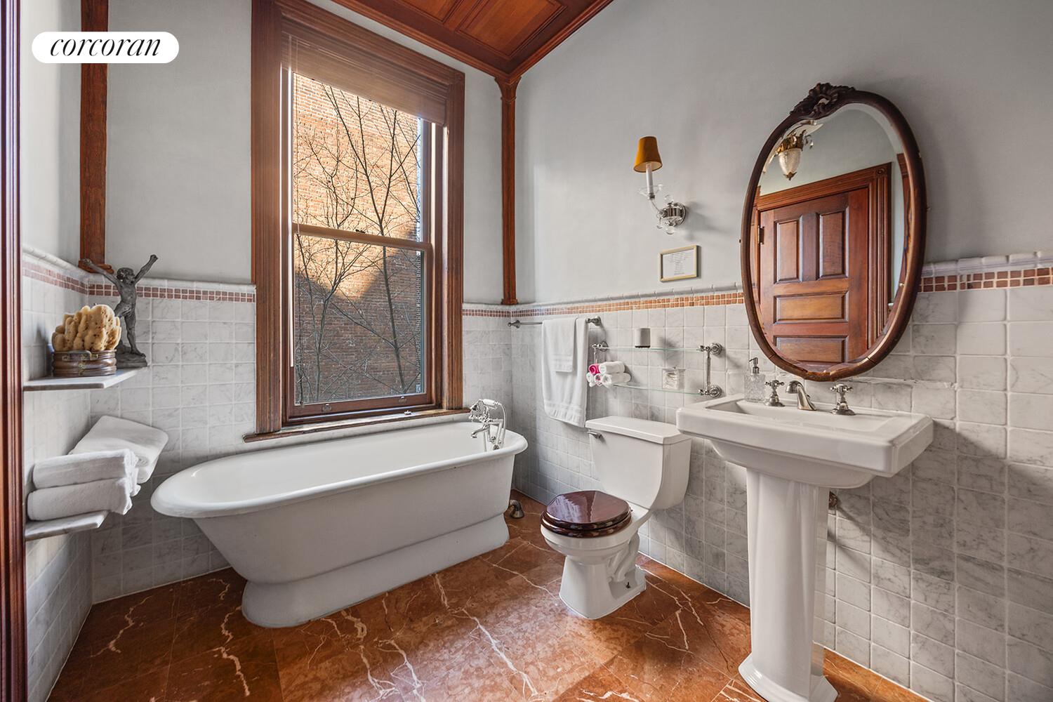 12 MOUNT MORRIS Park W